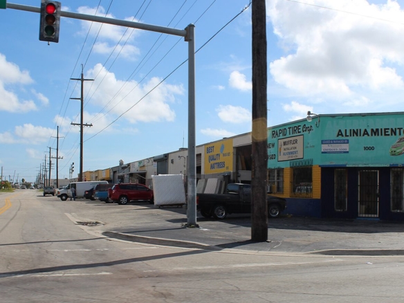 17th Street Warehouse – bodega en alquiler en Hialeah, Florida