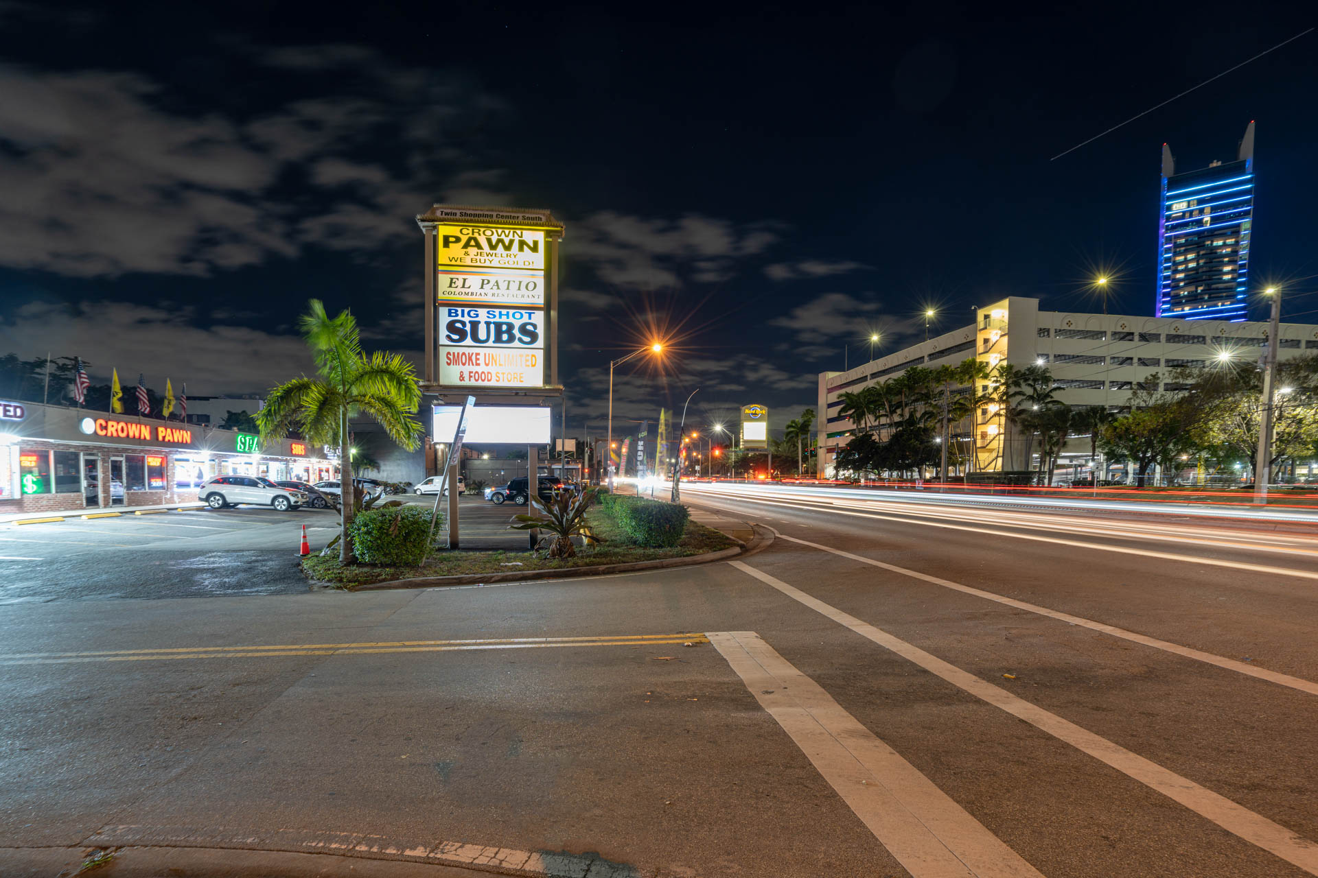 Twin Shopping Center - South at night