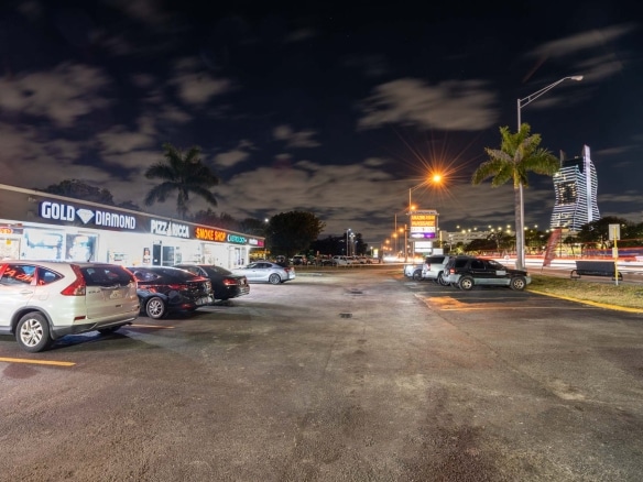 Twin Shopping Center - North at night