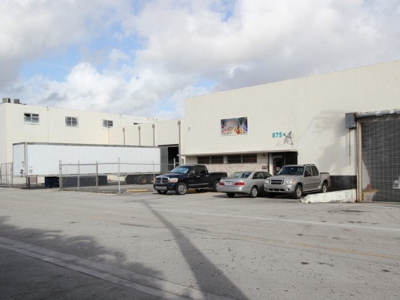 Premier Warehouse – almacen en alquiler en Hialeah, Florida