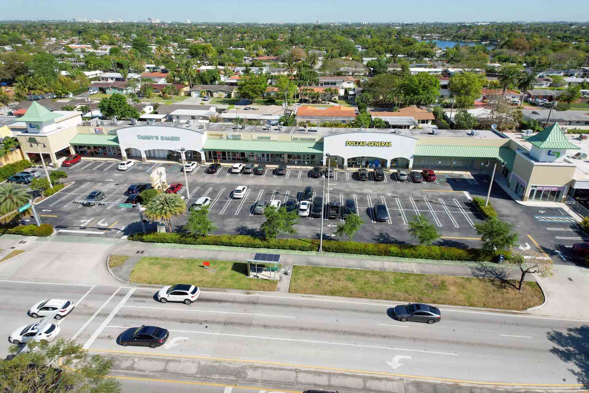 shopping center for rent in Miami