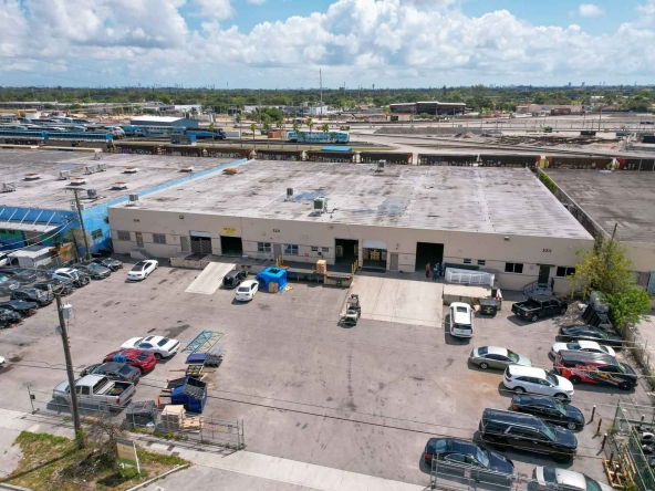 Warehouse for rent in Hialeah