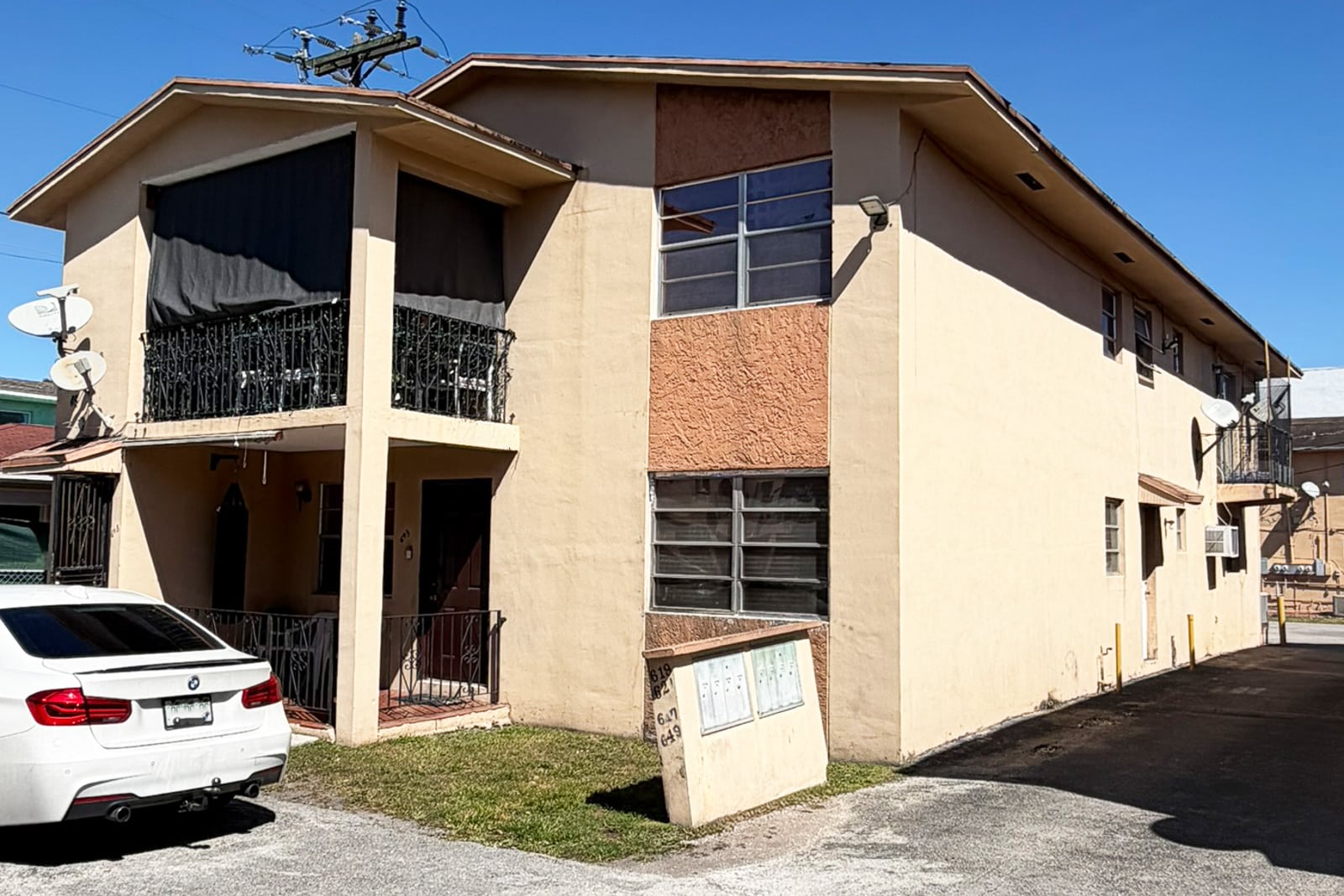 643 Quadplex